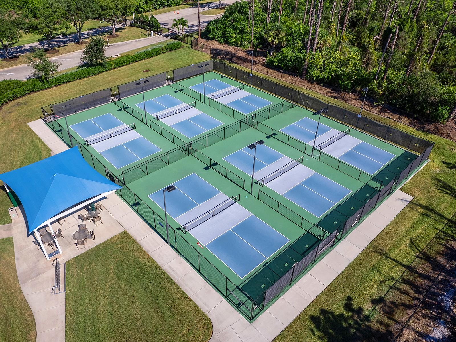 RIVERWOOD - Residential