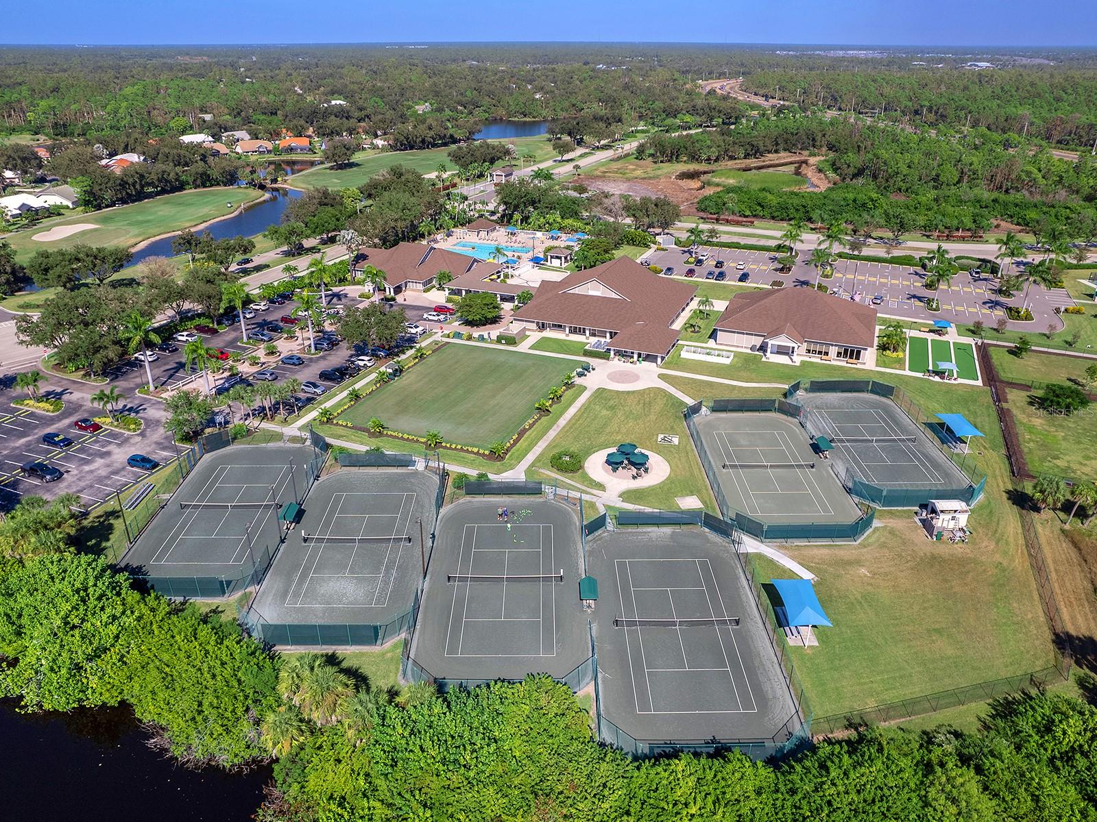 RIVERWOOD - Residential