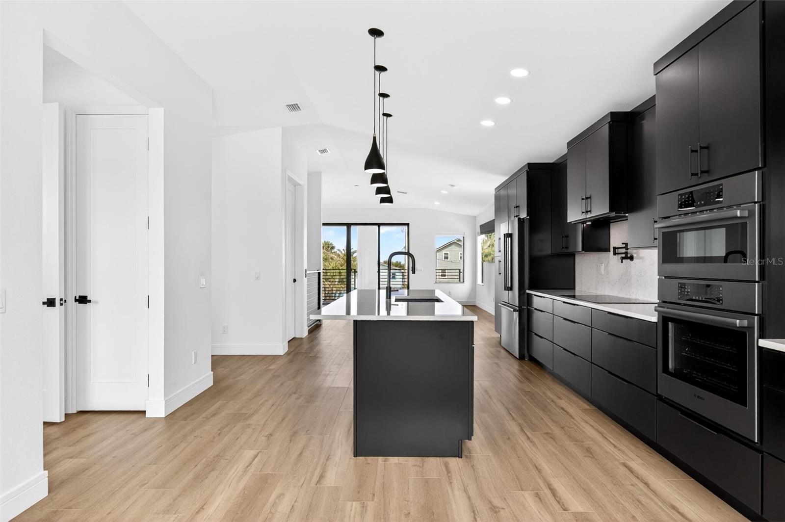 SEASIDE MANOR SUB - Residential