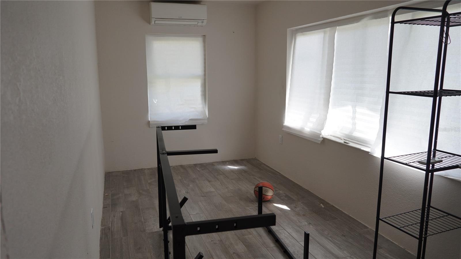 RIVERS EDGE MOBILE HOME - Residential