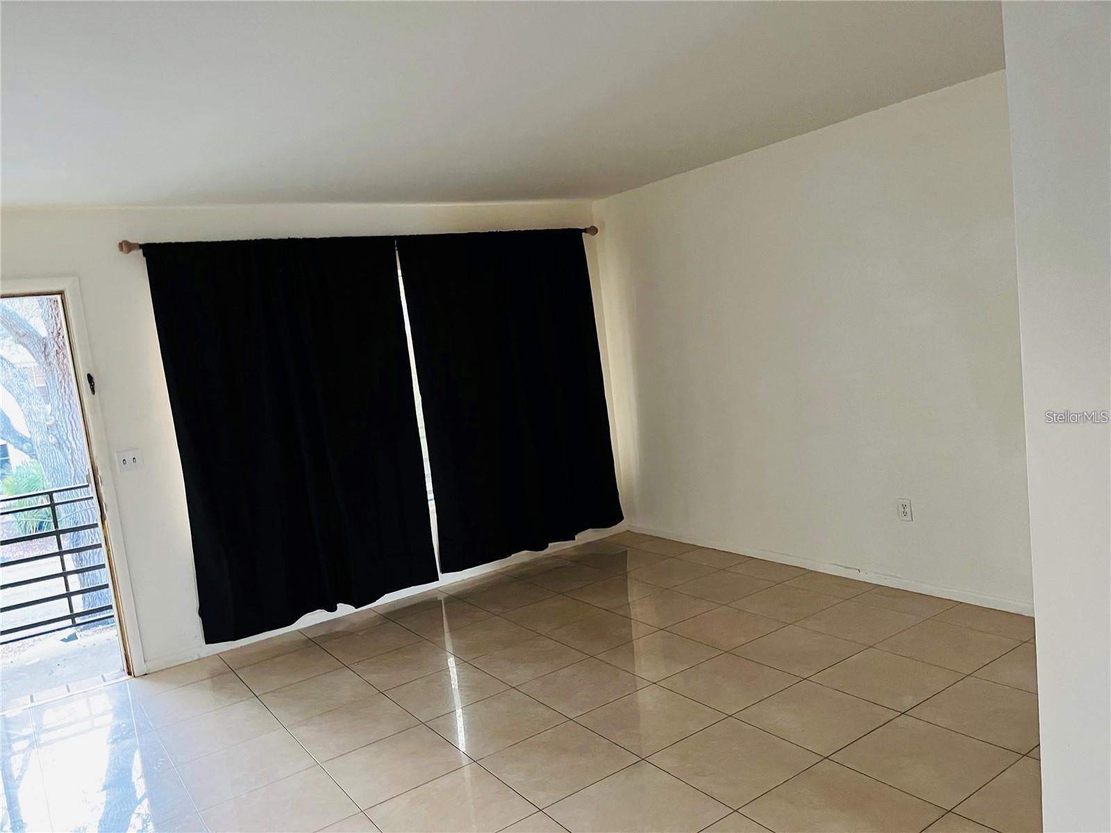 1257 DREW STREET 12
