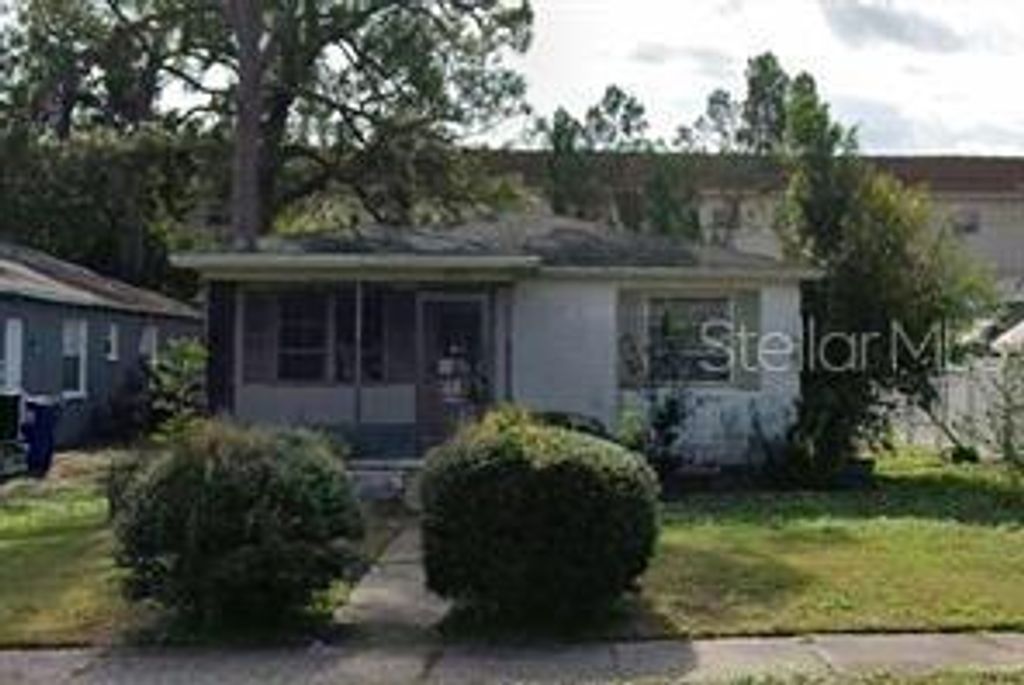 Photo of 326 41st Avenue N, St Petersburg, FL 33703 (MLS # TB8484577)