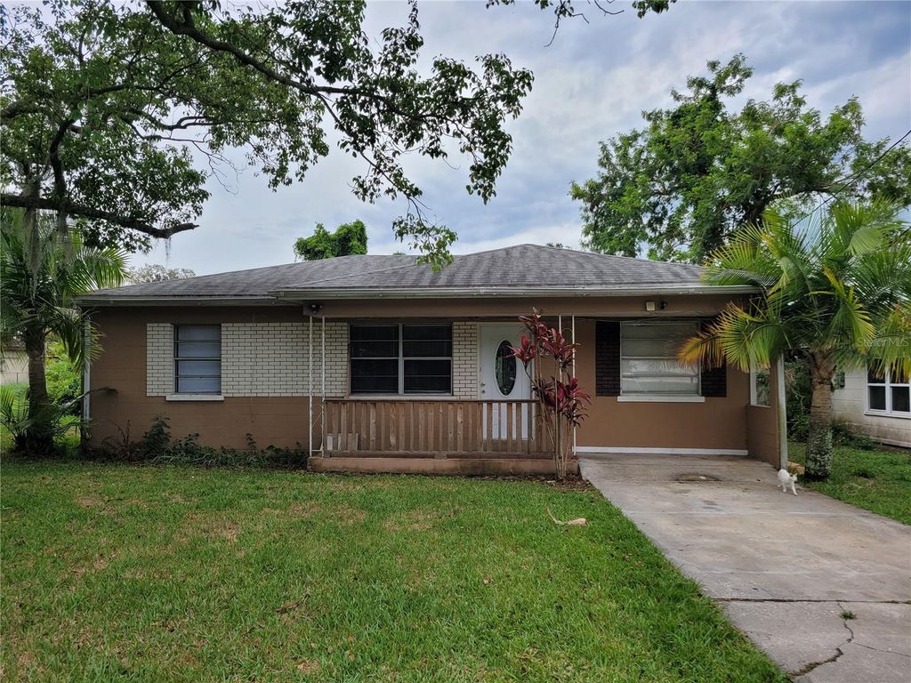 Photo of 2235 Lakeview Street, Lakeland, FL 33801 (MLS # TB8499055)