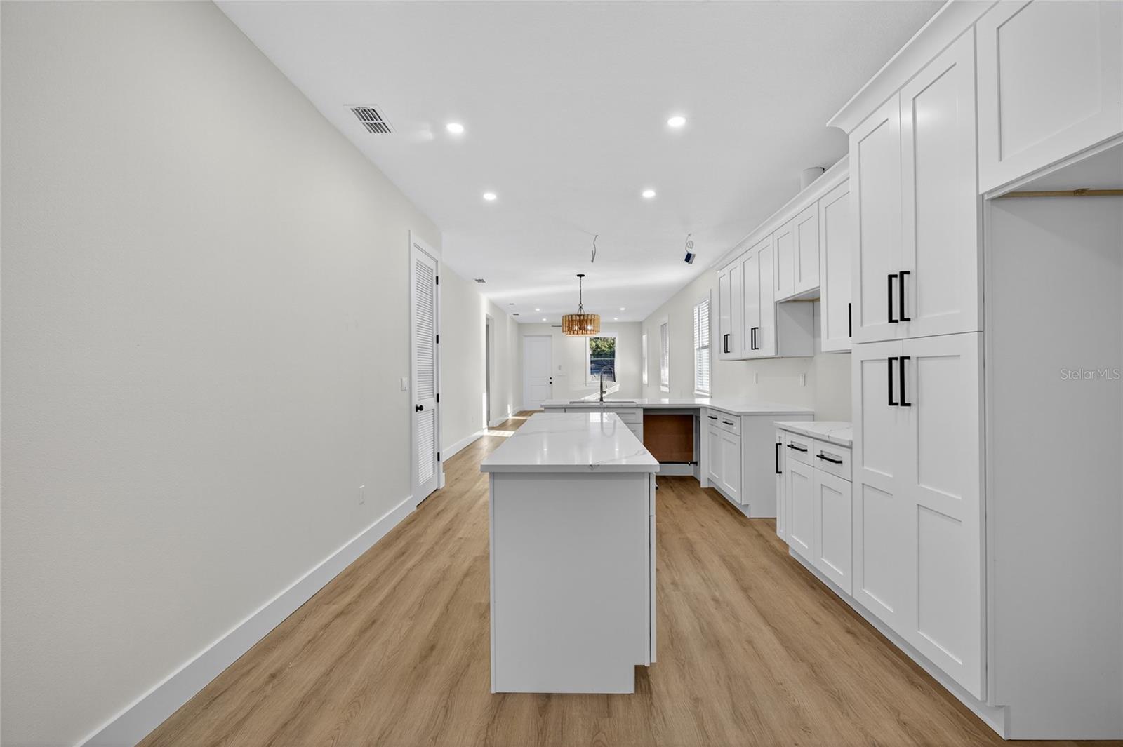 RIVERBEND MANOR - Residential Lease