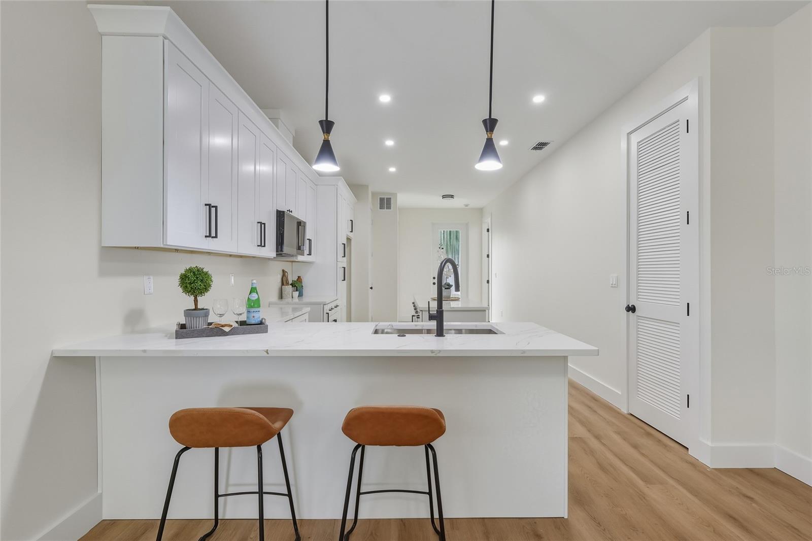 RIVERBEND MANOR - Residential Lease