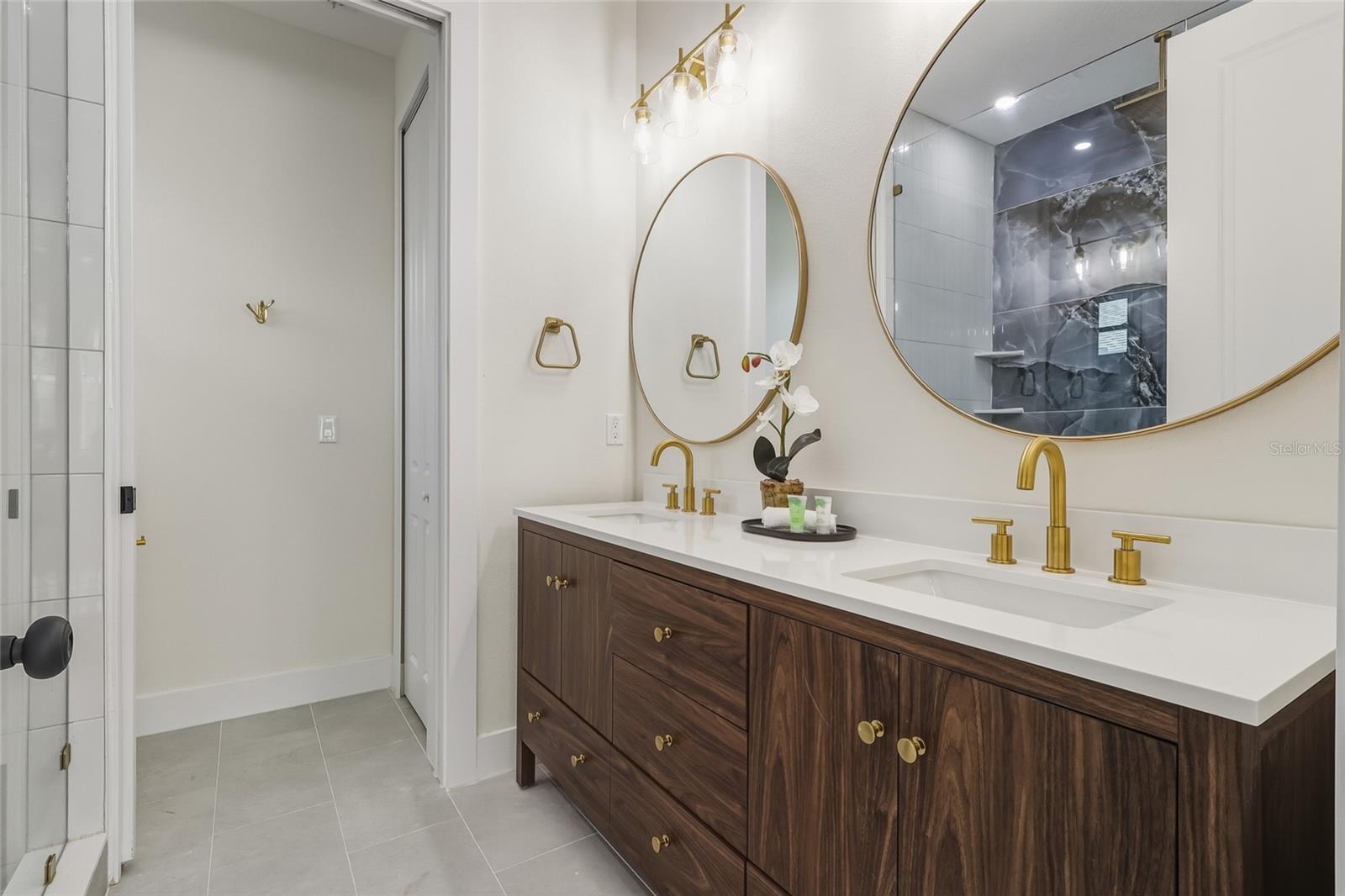 RIVERBEND MANOR - Residential Lease