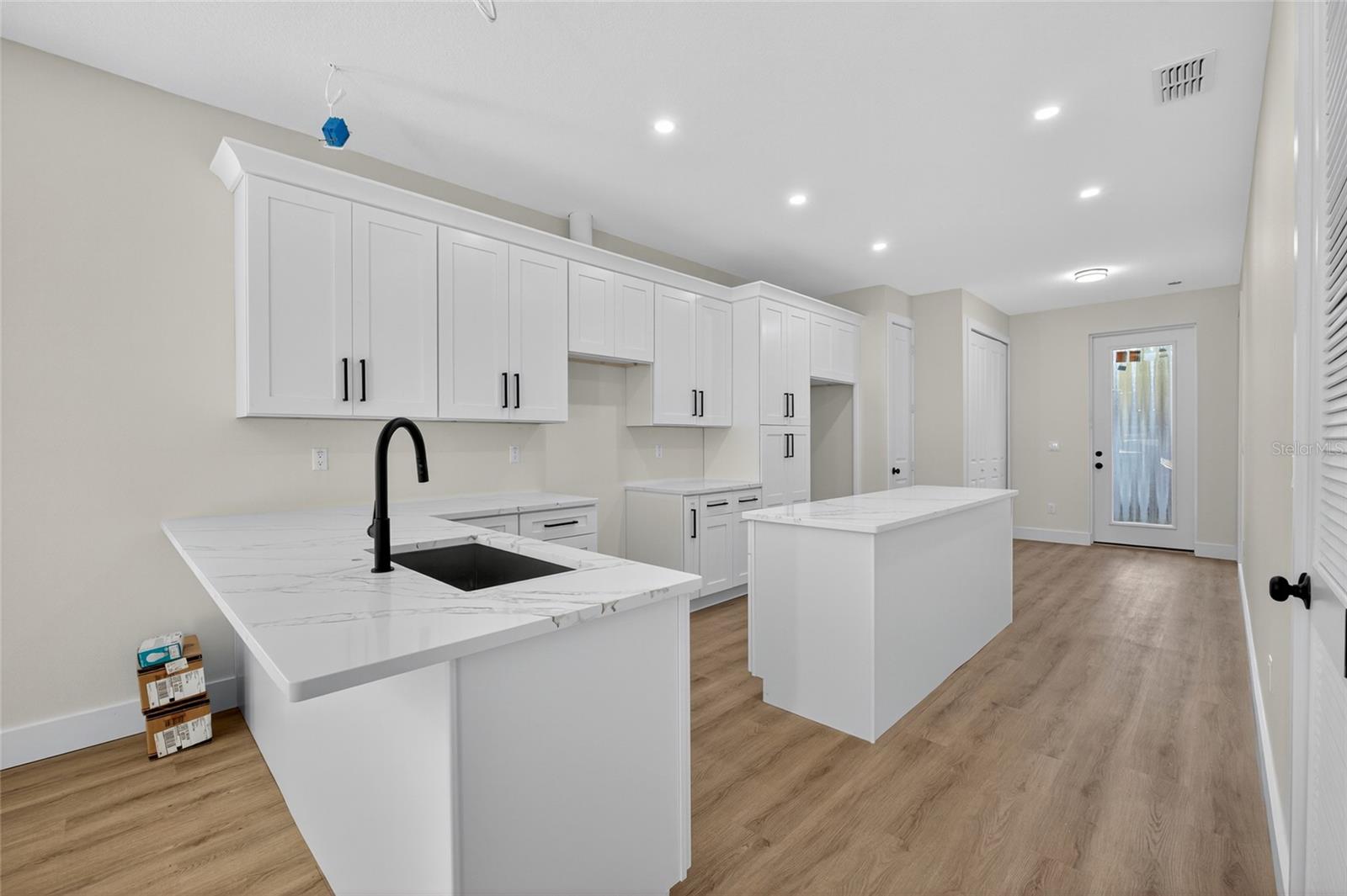 RIVERBEND MANOR - Residential Lease