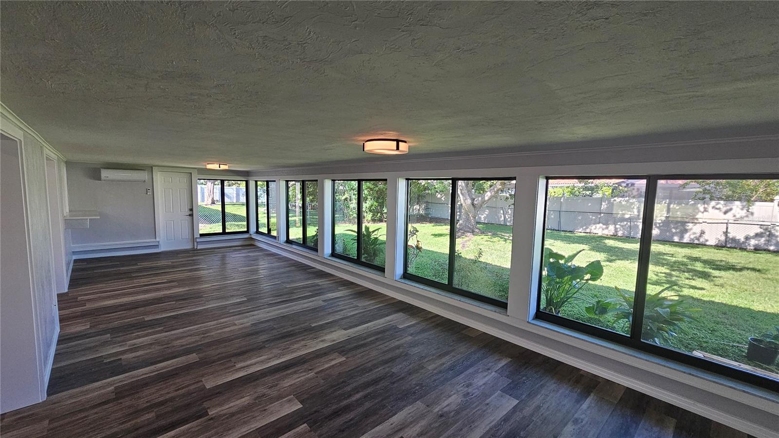 FRST LAKES COUNTRY CLUB ESTATES - Residential Lease