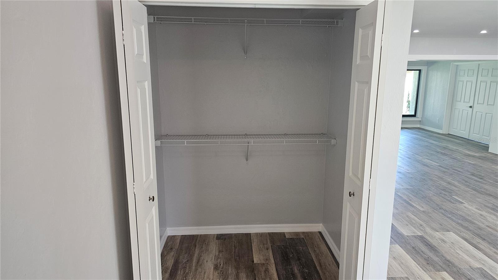 FRST LAKES COUNTRY CLUB ESTATES - Residential Lease