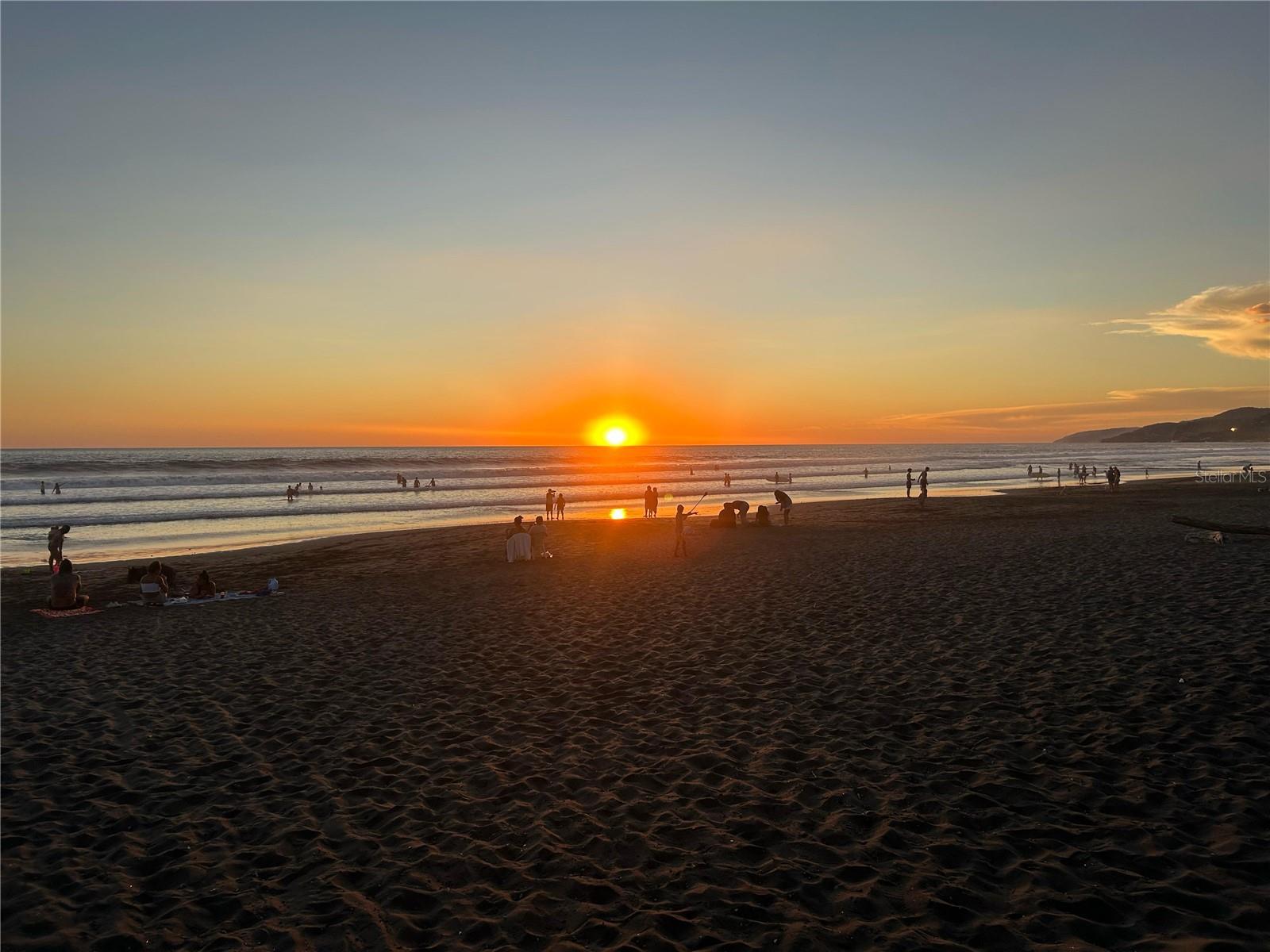 FRST LAKES COUNTRY CLUB ESTATES - Residential Lease