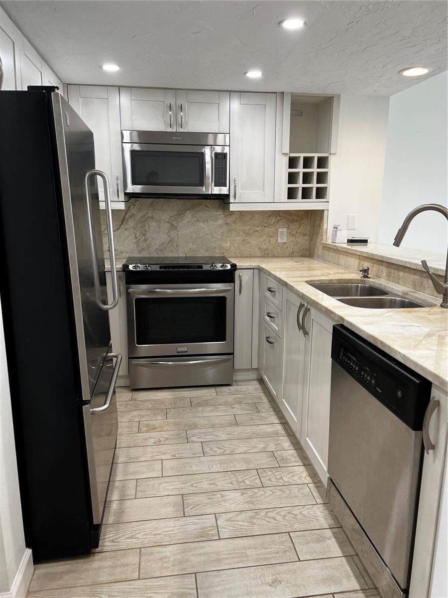 CENTRAL PARK - Residential Lease