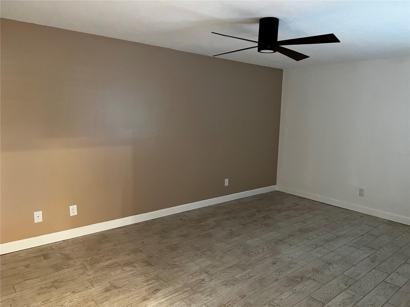 CENTRAL PARK - Residential Lease