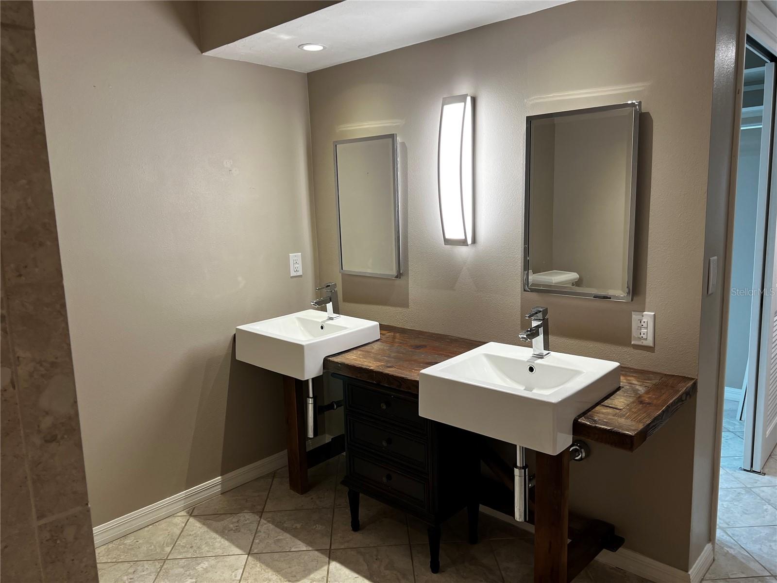 CENTRAL PARK - Residential Lease