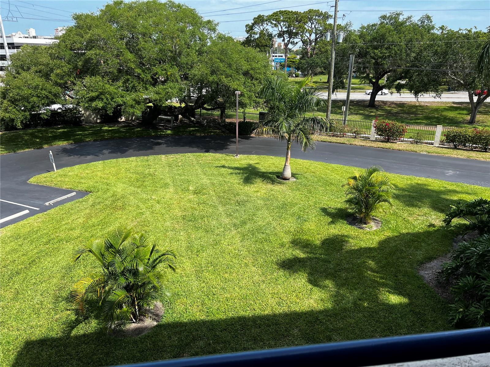 CENTRAL PARK - Residential Lease