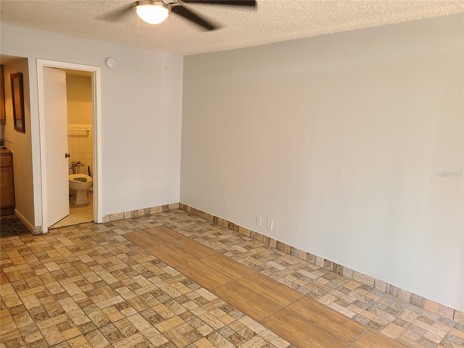 1202 RIDGEWOOD AVENUE 225