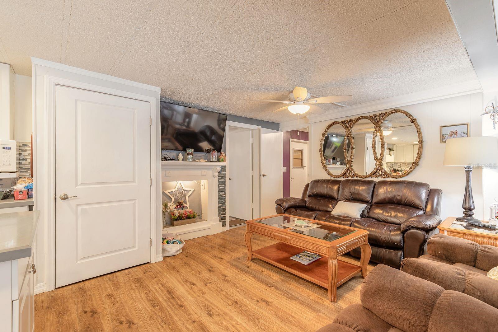 SOUTH WATERFRONT PARK - Residential