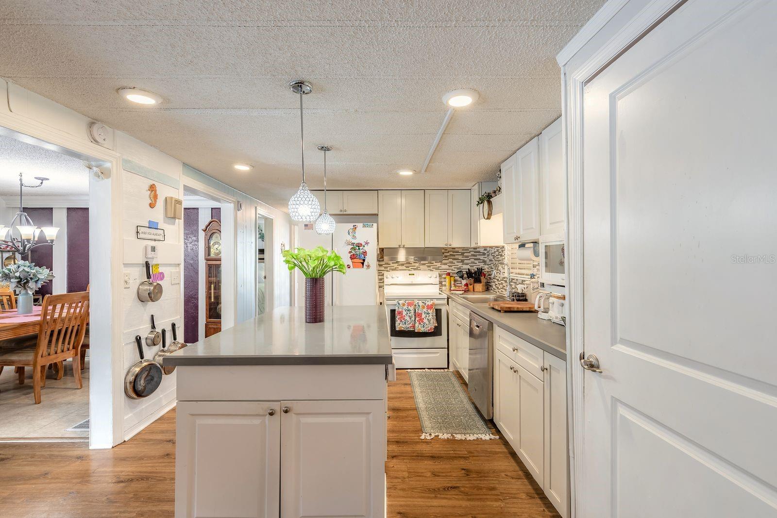 SOUTH WATERFRONT PARK - Residential