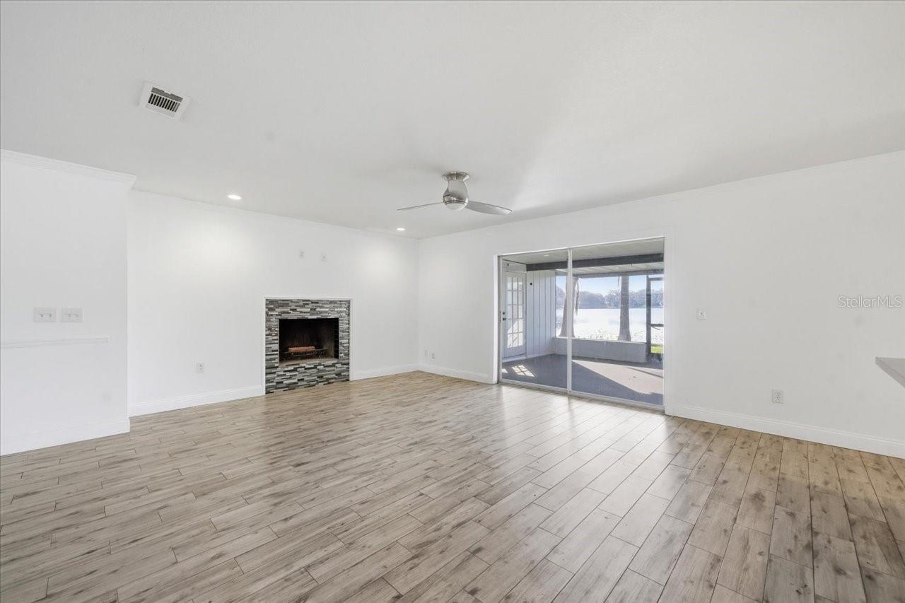 STONEHENGE ESTATES - Residential