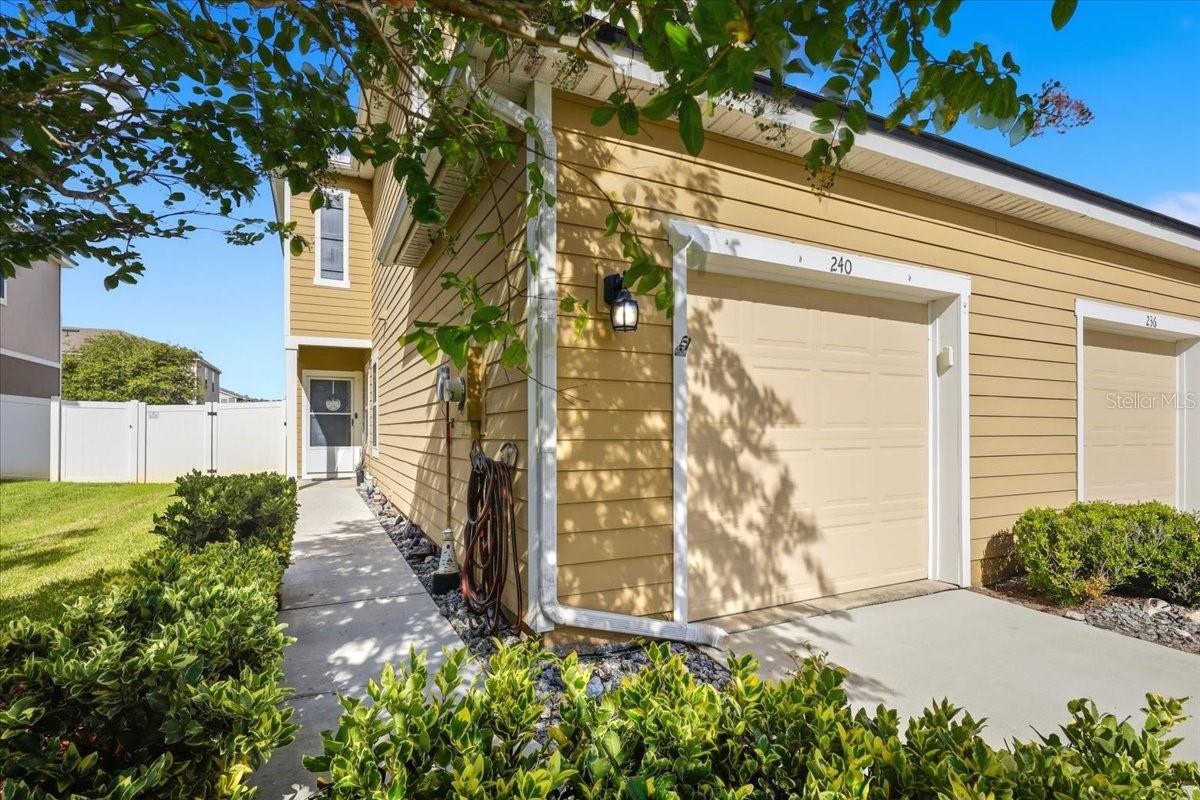 240 WHITLAND WAY