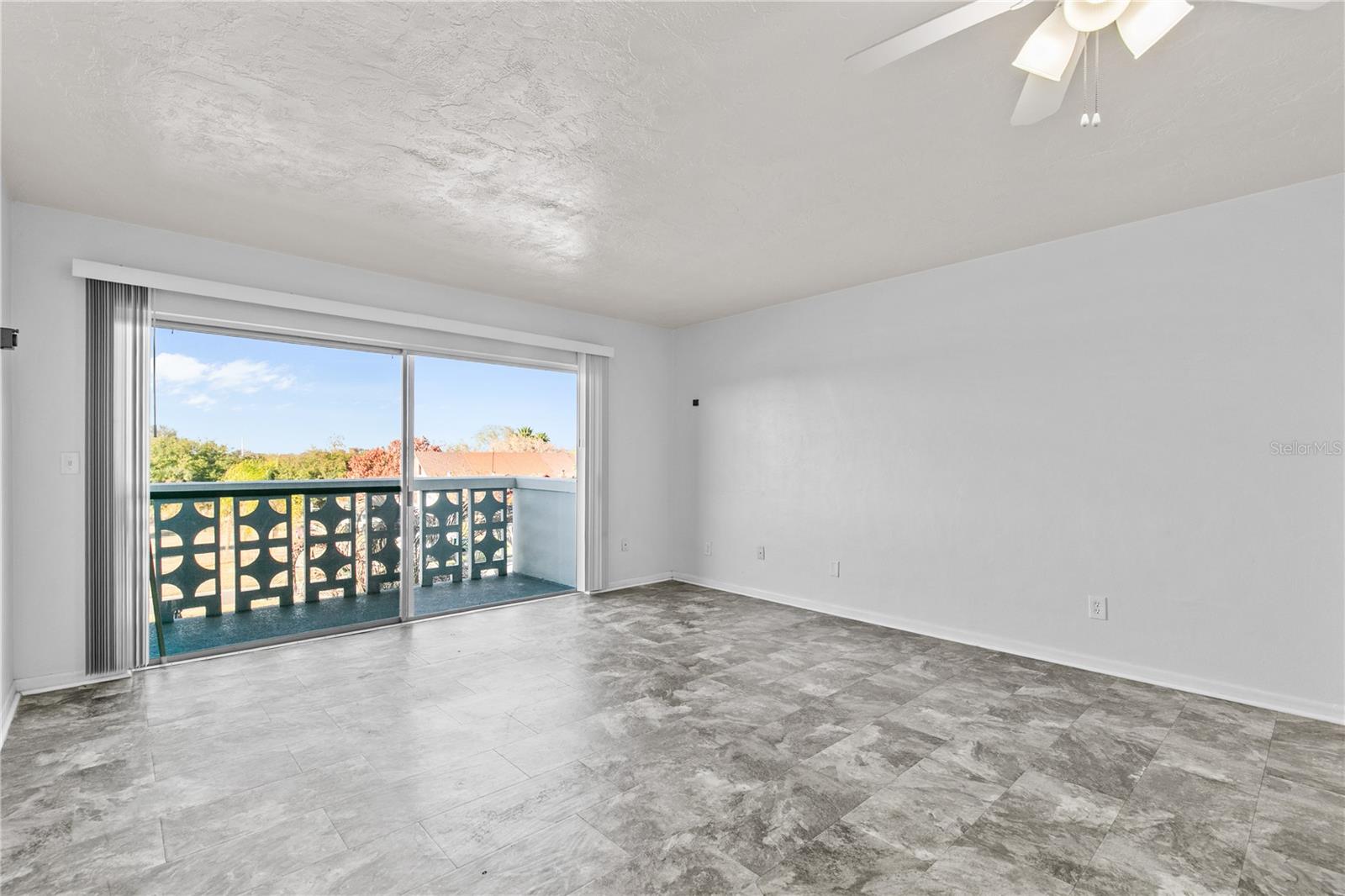 COLUMBIAD PLAZA SUBD - Residential