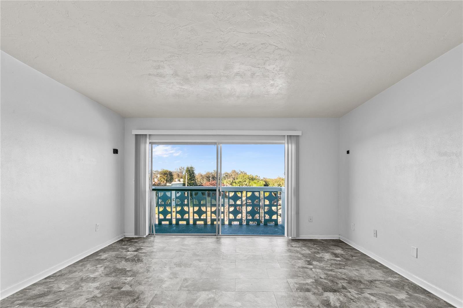 COLUMBIAD PLAZA SUBD - Residential