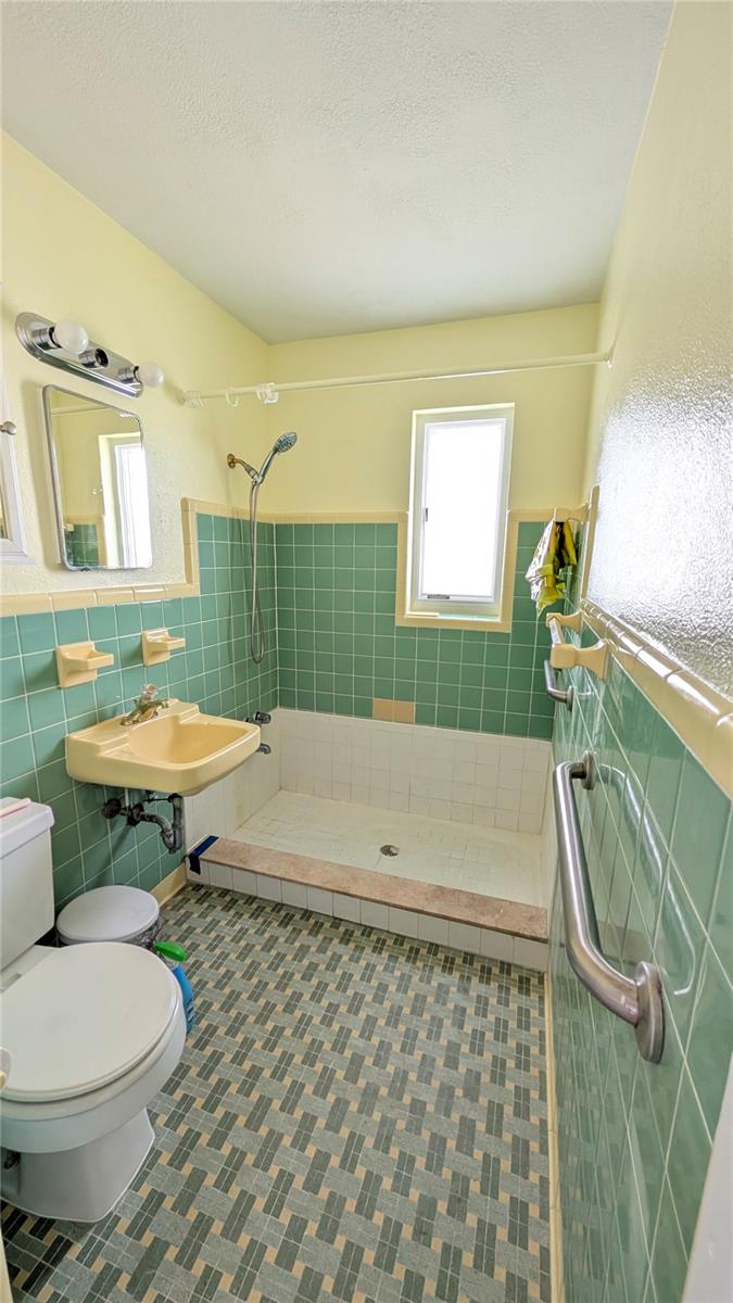 SEASIDE HOMES - Residential