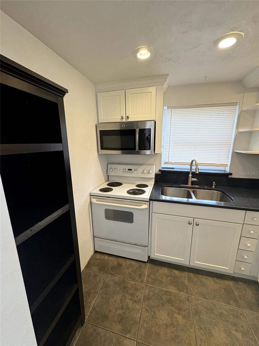 SEASIDE HOMES - Residential