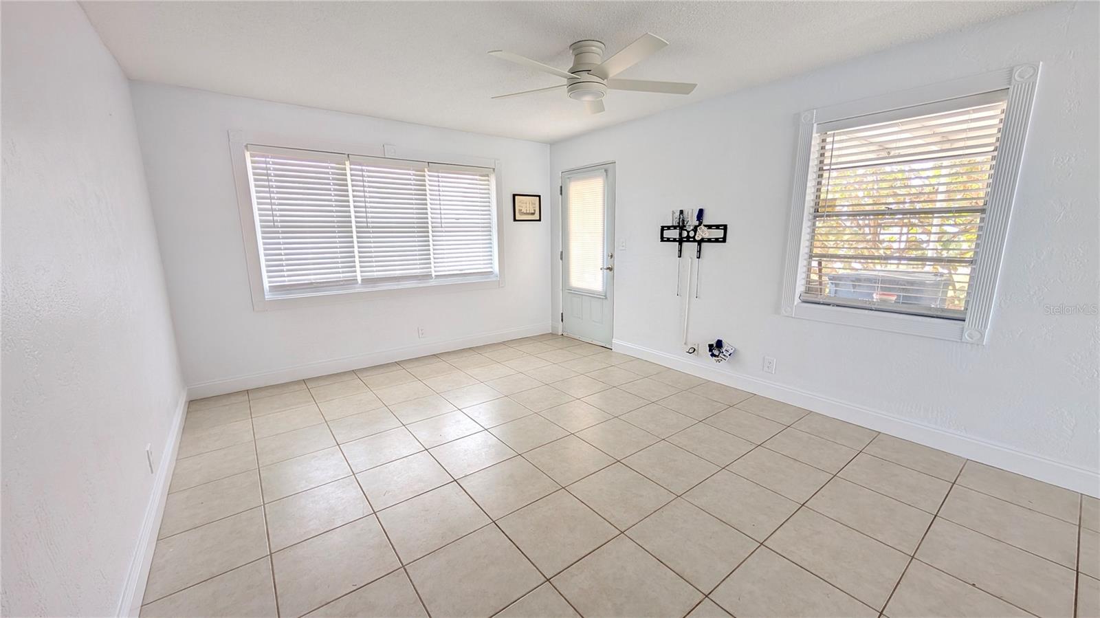 SEASIDE HOMES - Residential