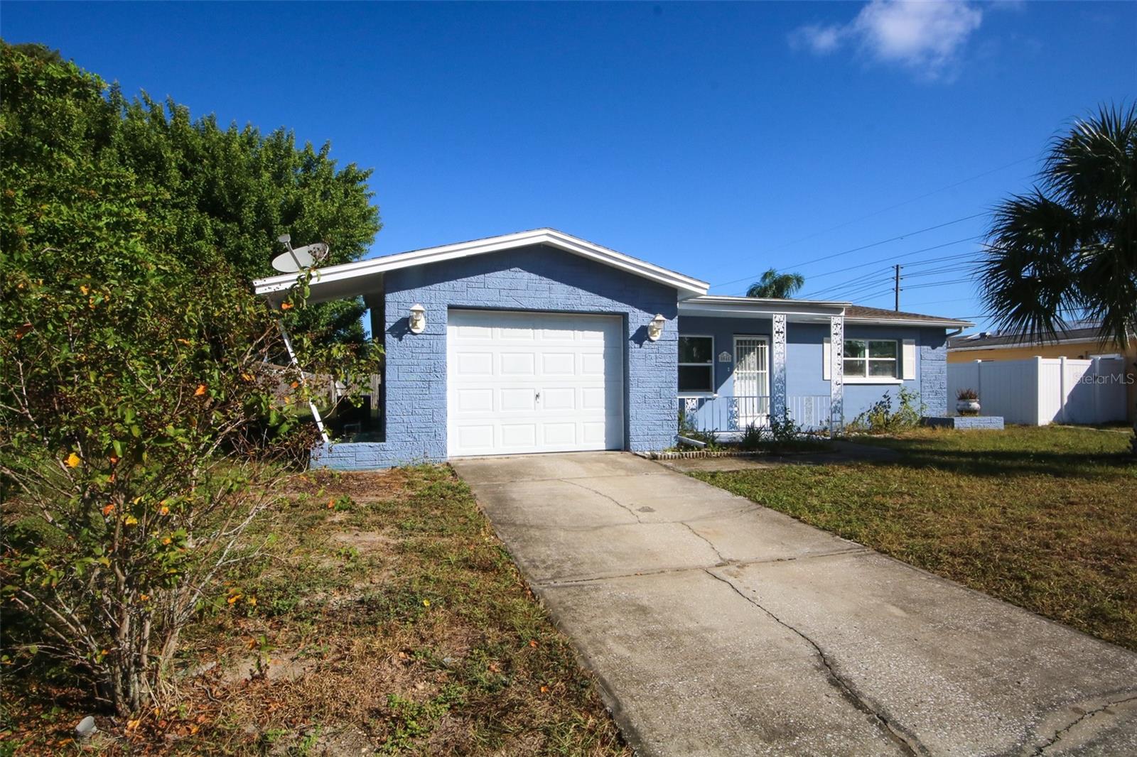 THE LAKES - Residential