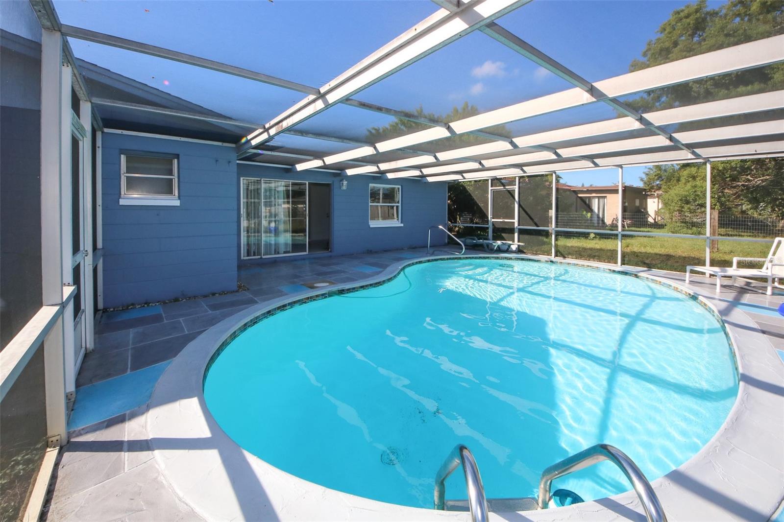 THE LAKES - Residential