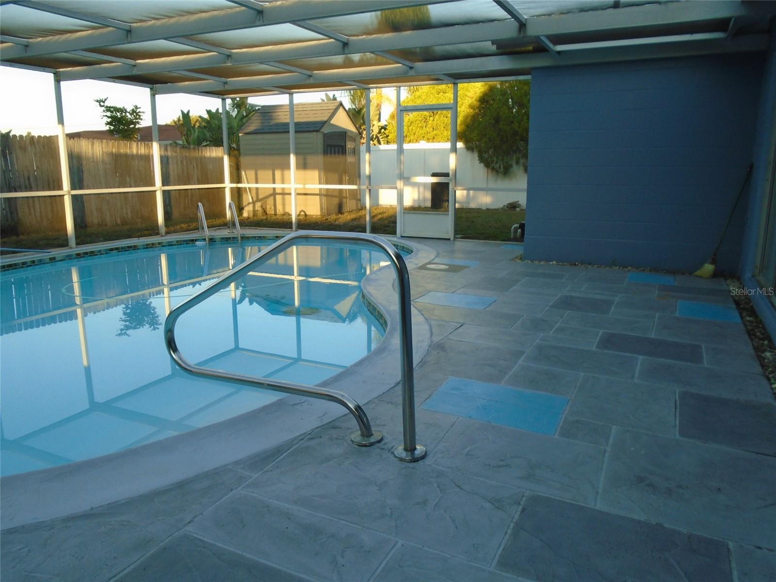 THE LAKES - Residential