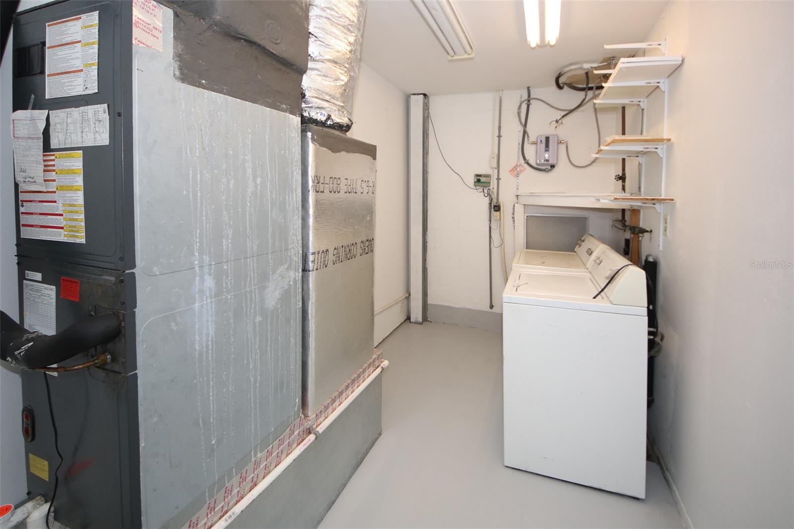 THE LAKES - Residential