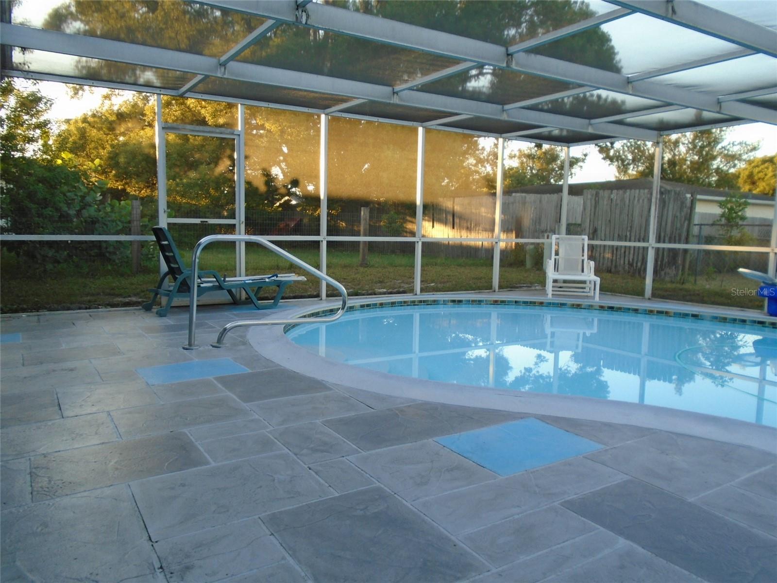 THE LAKES - Residential