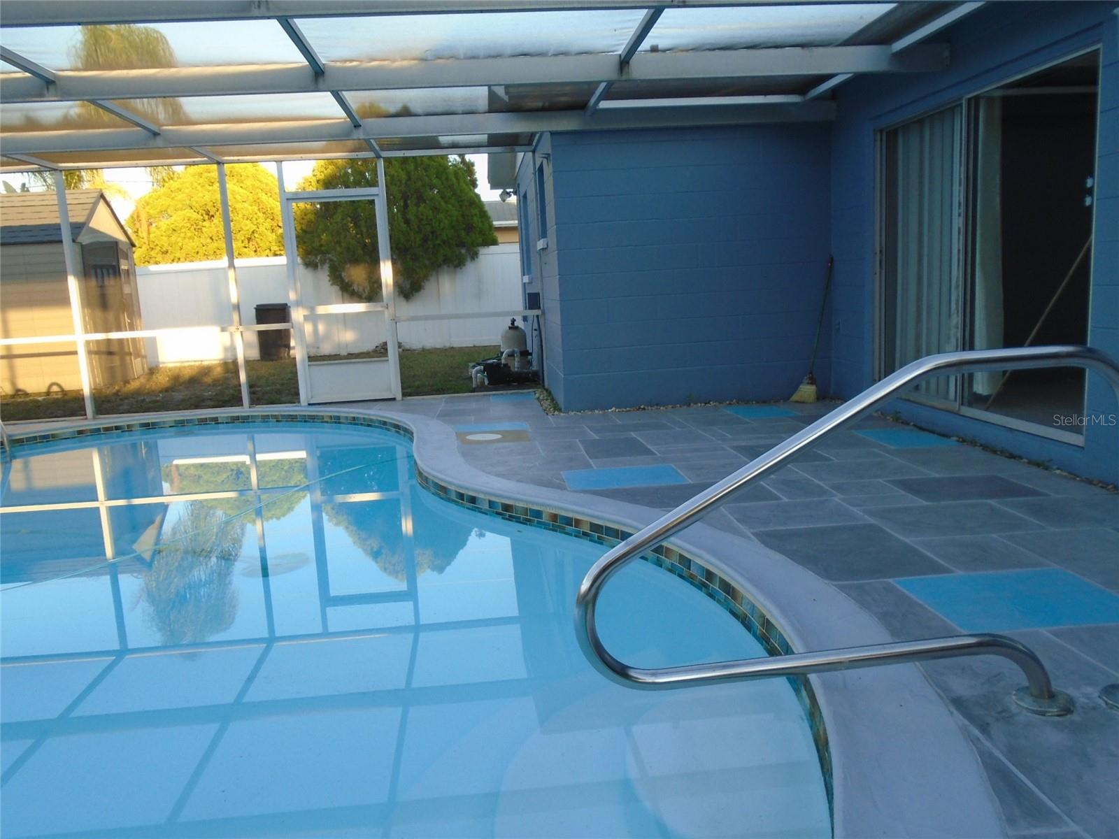 THE LAKES - Residential