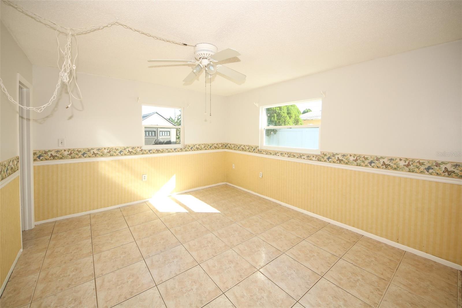 THE LAKES - Residential