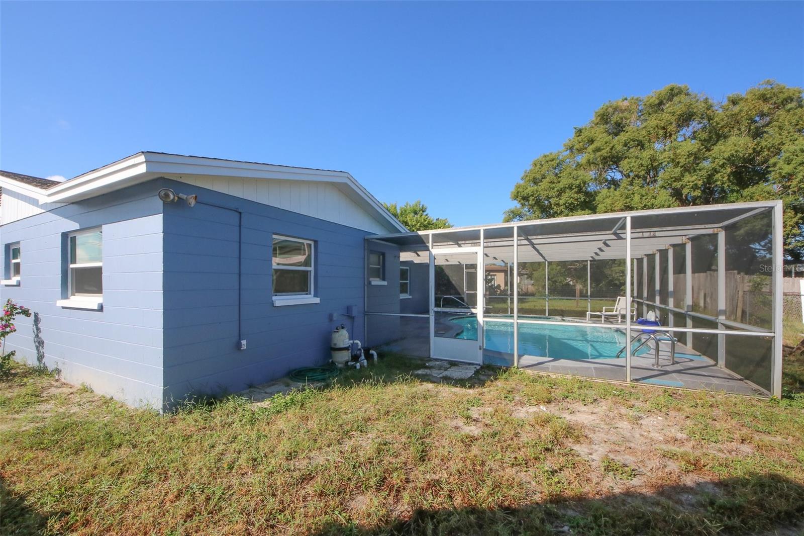 THE LAKES - Residential