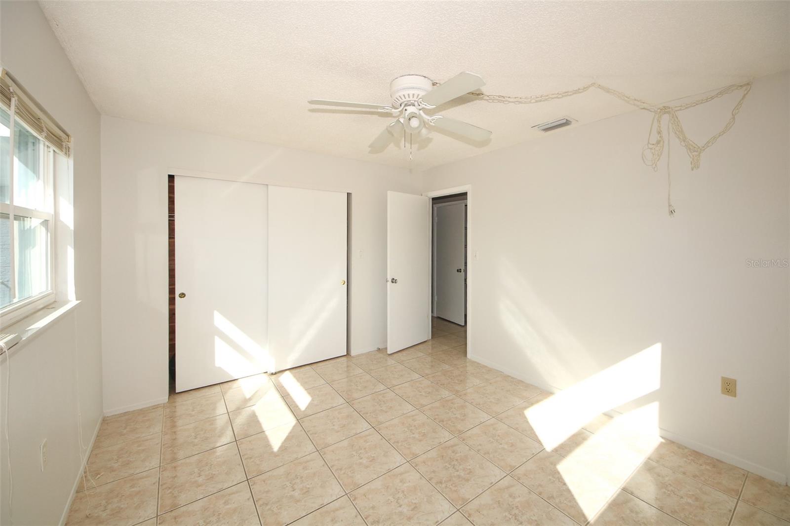 THE LAKES - Residential