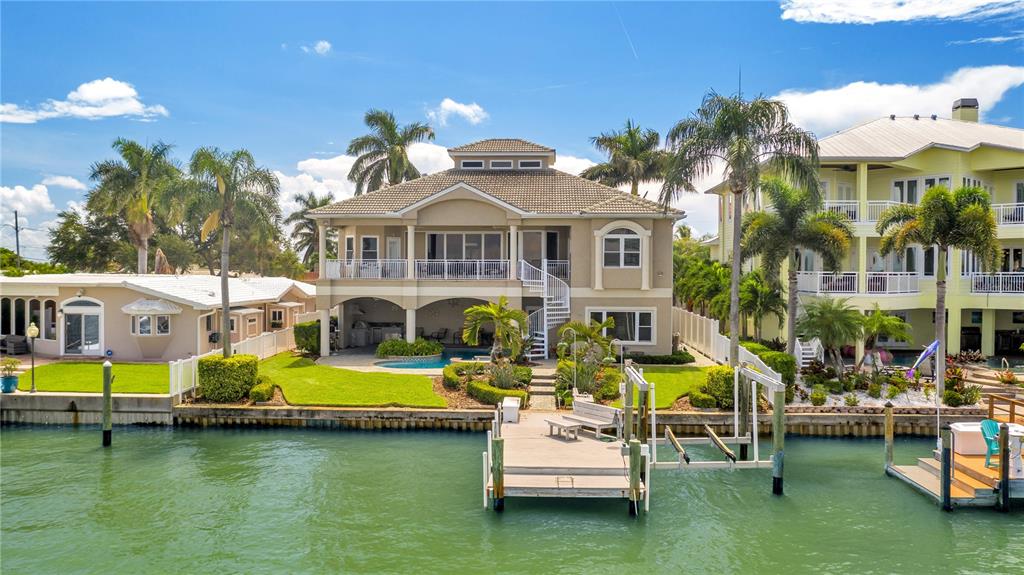 CAPRI ISLE - Residential