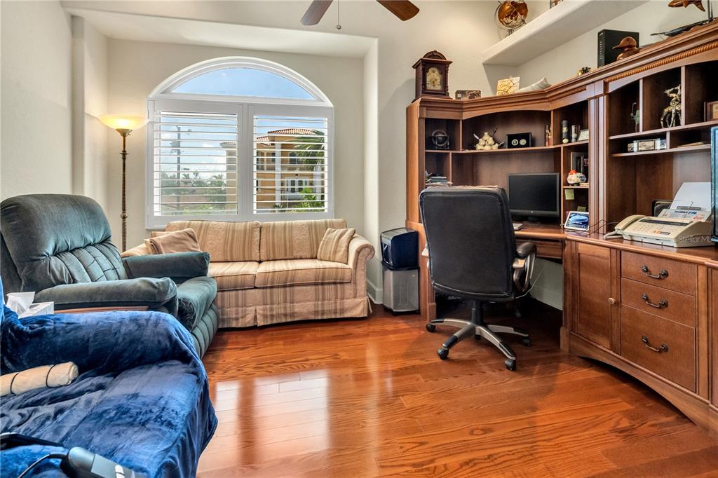 CAPRI ISLE - Residential