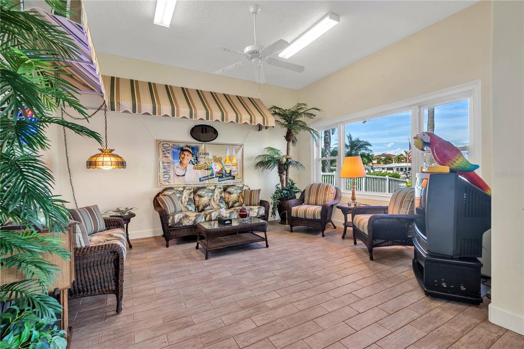 CAPRI ISLE - Residential