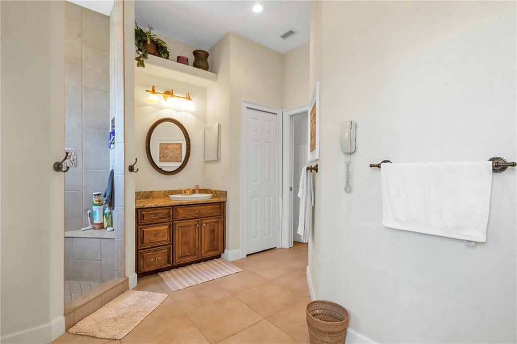 CAPRI ISLE - Residential