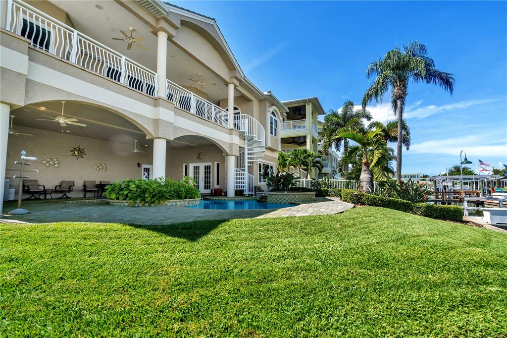 CAPRI ISLE - Residential