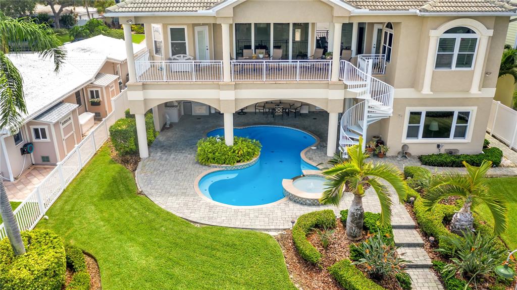 CAPRI ISLE - Residential