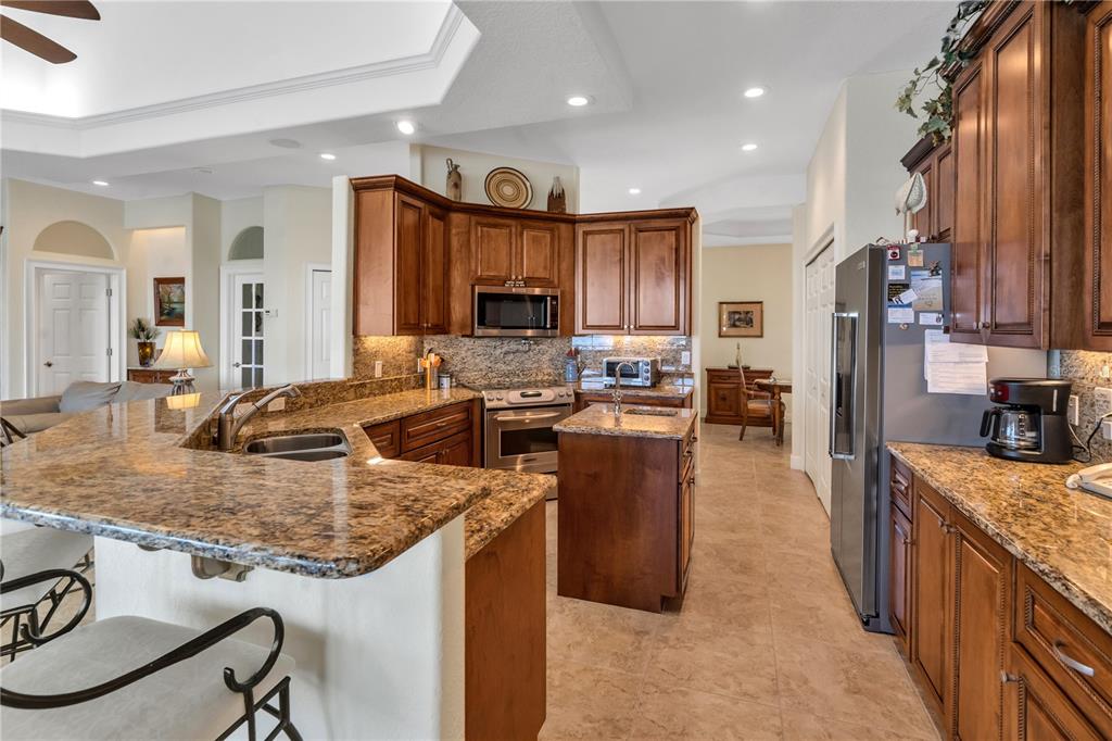 CAPRI ISLE - Residential