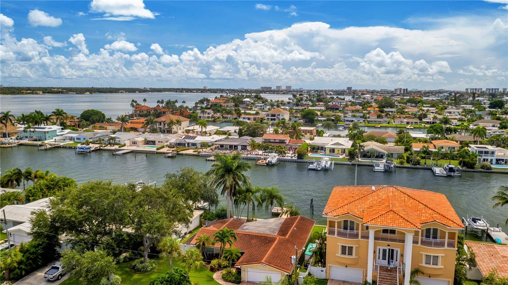 CAPRI ISLE - Residential