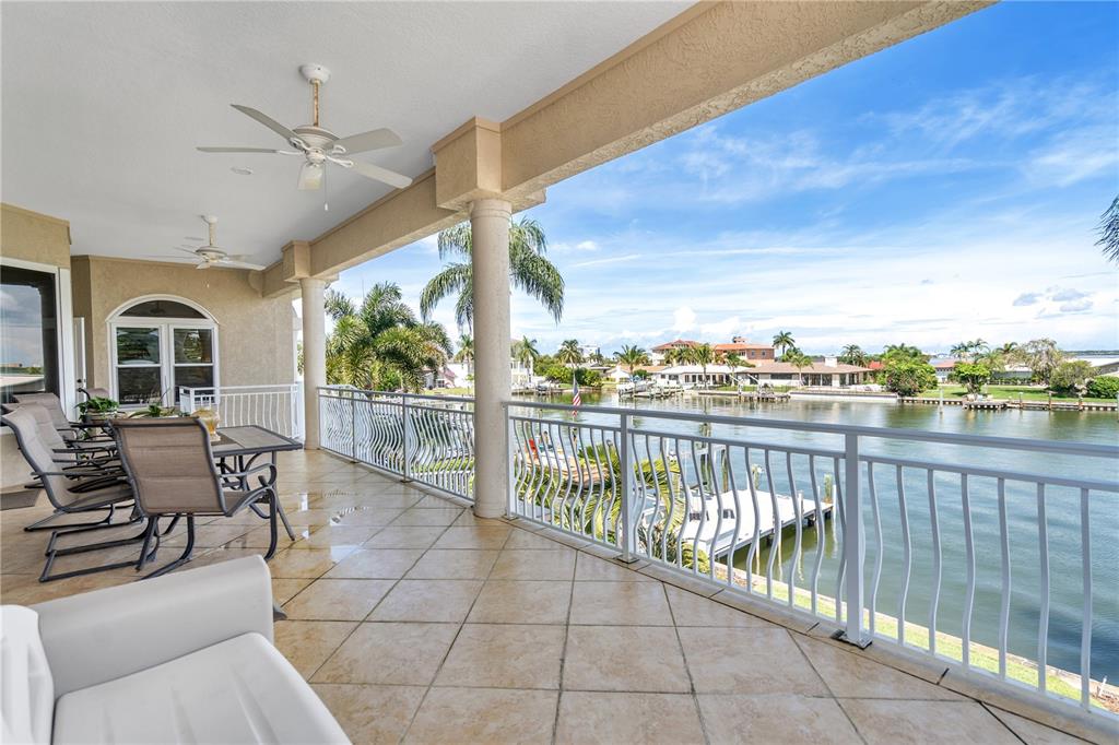 CAPRI ISLE - Residential