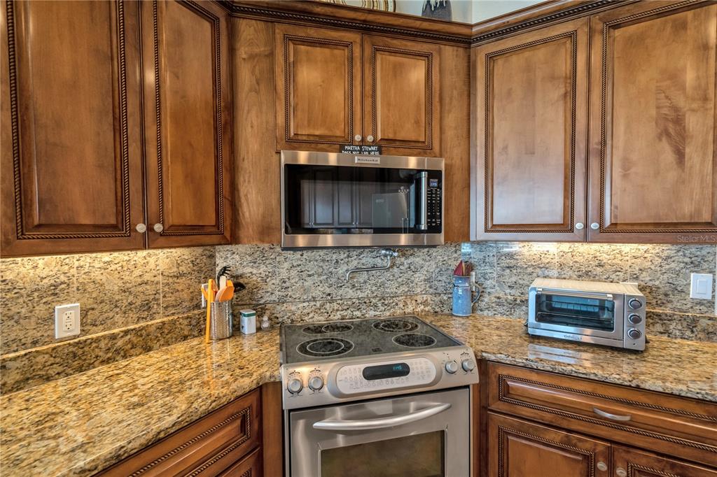 CAPRI ISLE - Residential