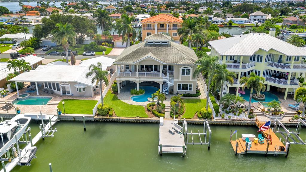 CAPRI ISLE - Residential