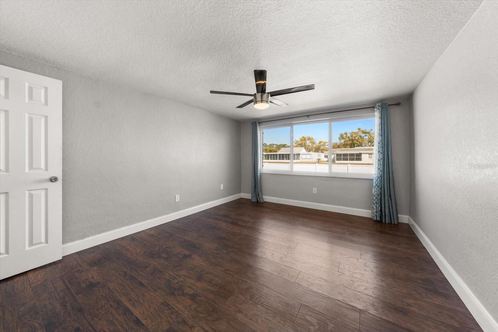 BEACON SQUARE - Residential