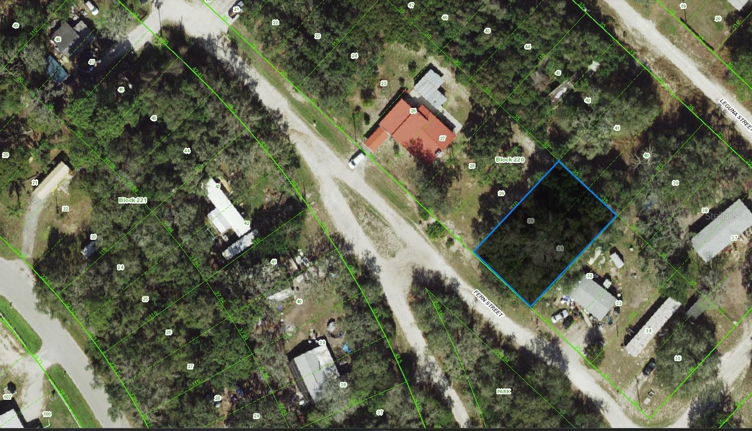 MOON LAKE ESTATES - Land